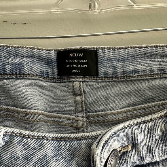 Neuw Jeans - Picture 3 of 4